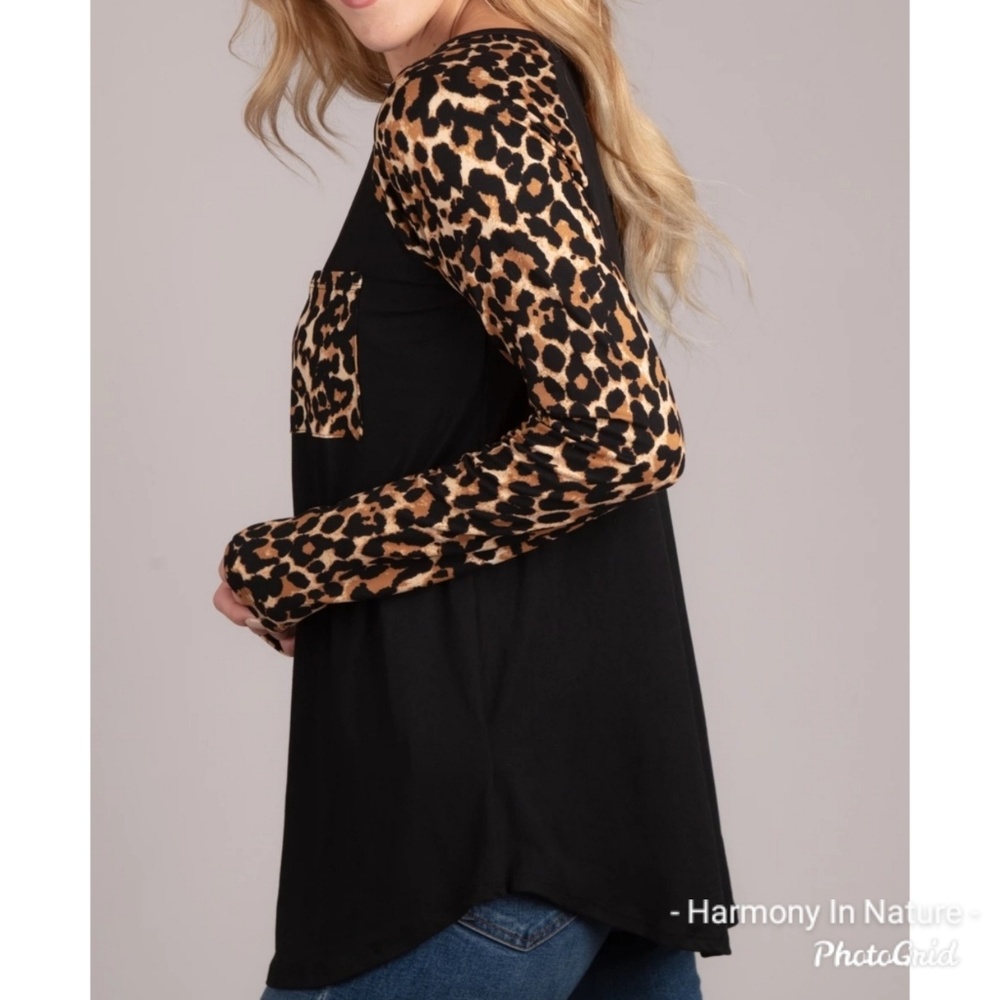 LAST Soft Leopard Print Pocket Top - Picture 5 of 7